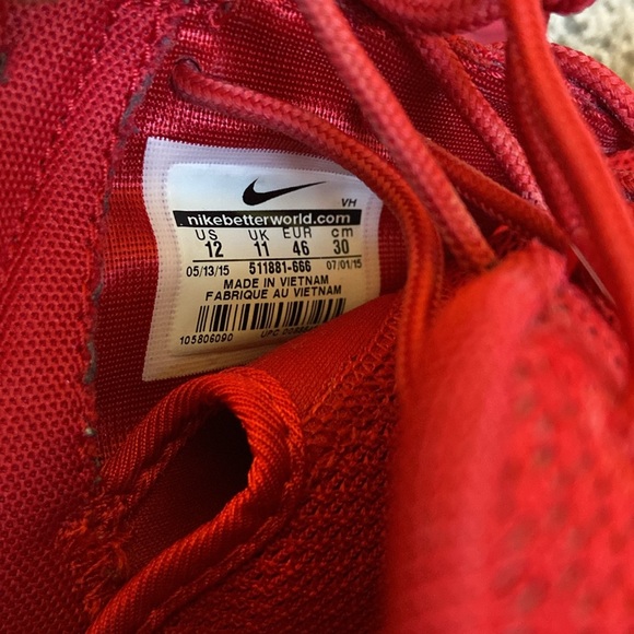 Nike ‘Roshe One’ Triple Red - Picture 6 of 6